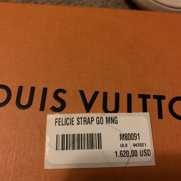 Louis Vuitton Handbags - Louis Vuitton crossbody brown with green strap